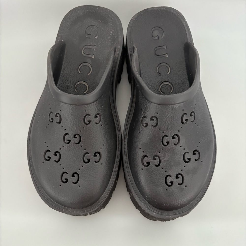Gucci Black GG Logo platform Slides